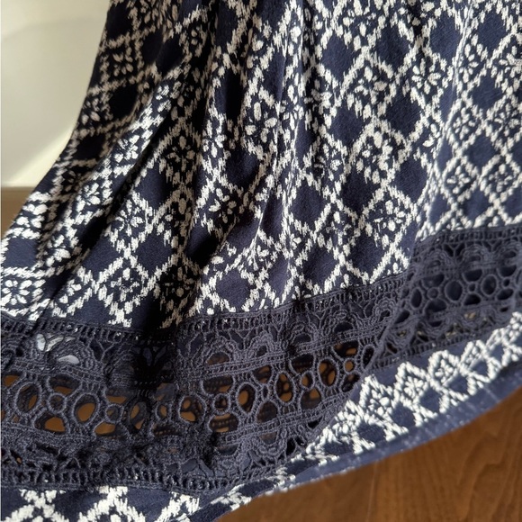 LOFT Navy and White Patterned Tank Top - Picture 3 of 4